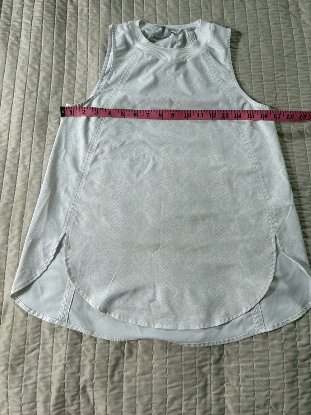 Athleta Zephyr Print Tank Top in the Viper Gray - Picture 2 of 7